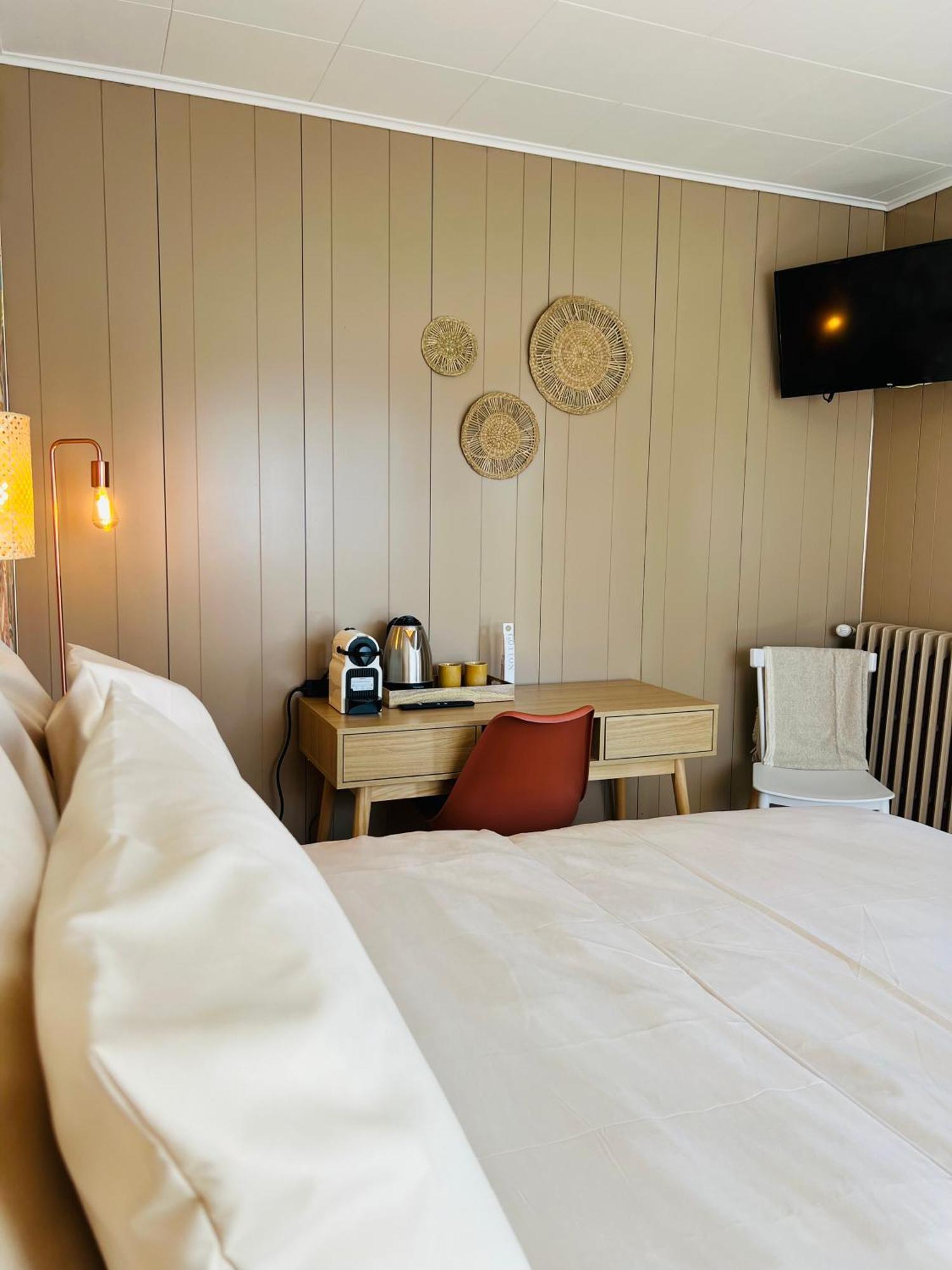 Les Broussailles Hotel 3*