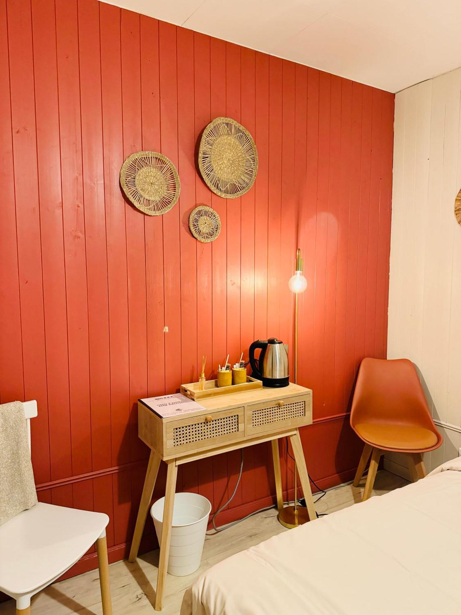 Les Broussailles Hotel 3*